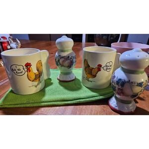 Country Morning Kitchen Setup Salt & Pepper Shakers w/mom & dad coffee cups. 295